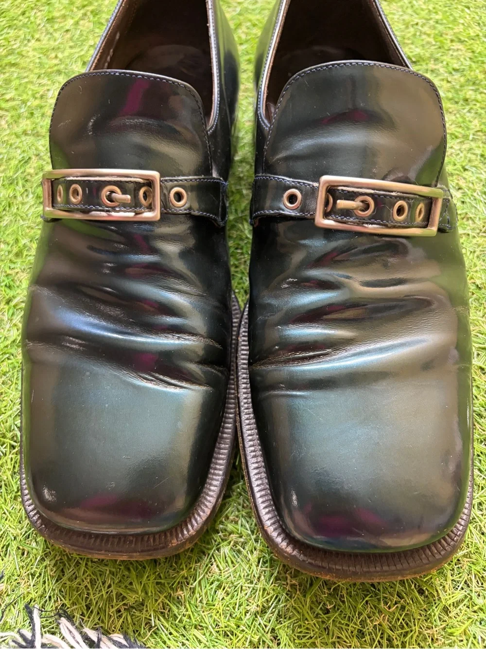 Johnny Moke Black Leather Men's Loafers with Gold Medallion